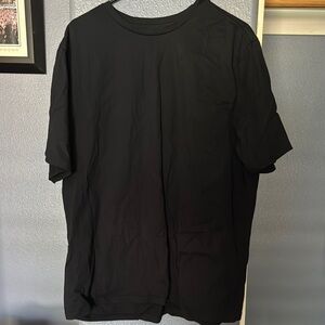 Amazon Essentials Black Short Sleeve Men's Tee NWOT